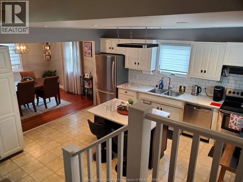 25 St Clair Street — photo 17 of 34