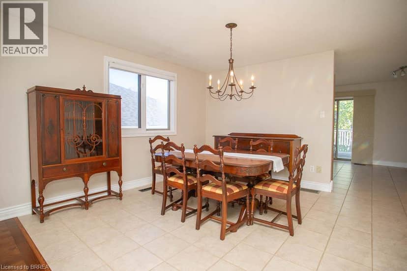16 BRADBURY Crescent, Paris, photo 8