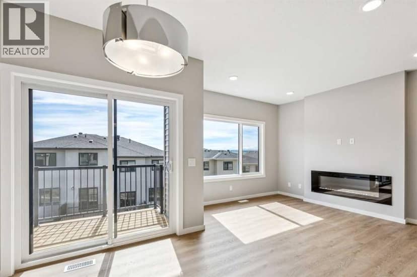 382 Heritage Boulevard, Cochrane, photo 7