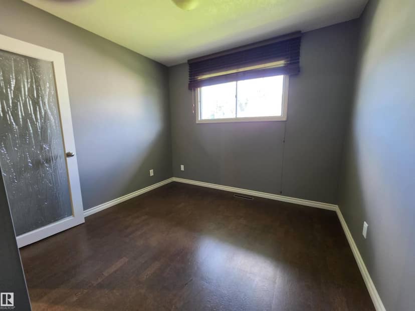 3822 114 AV NW — photo 12 of 31