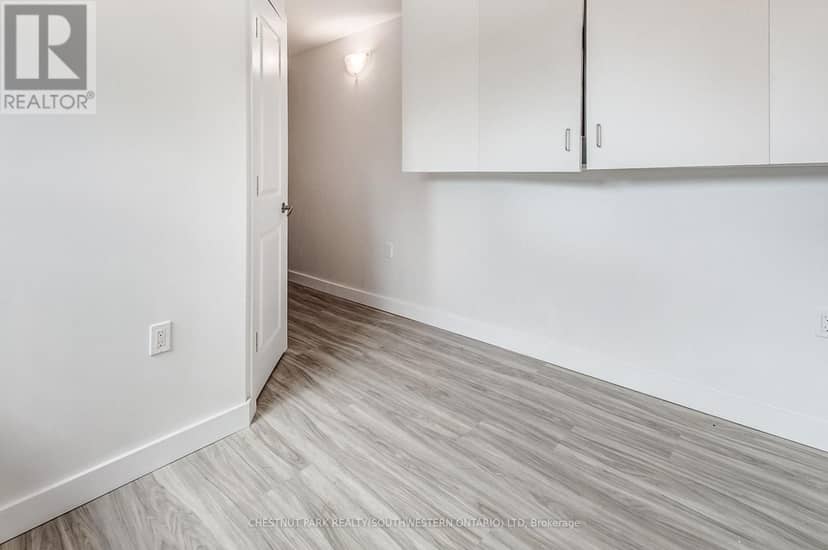 105 Dixon Street — photo 17 of 40