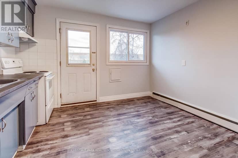 105 Dixon Street, Kitchener, photo 5