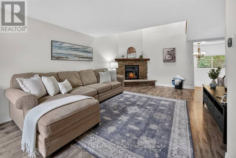 173 Main Street W, Grimsby, photo 3
