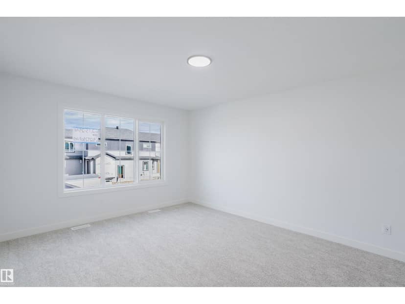 6215 29 AV SW — photo 39 of 40
