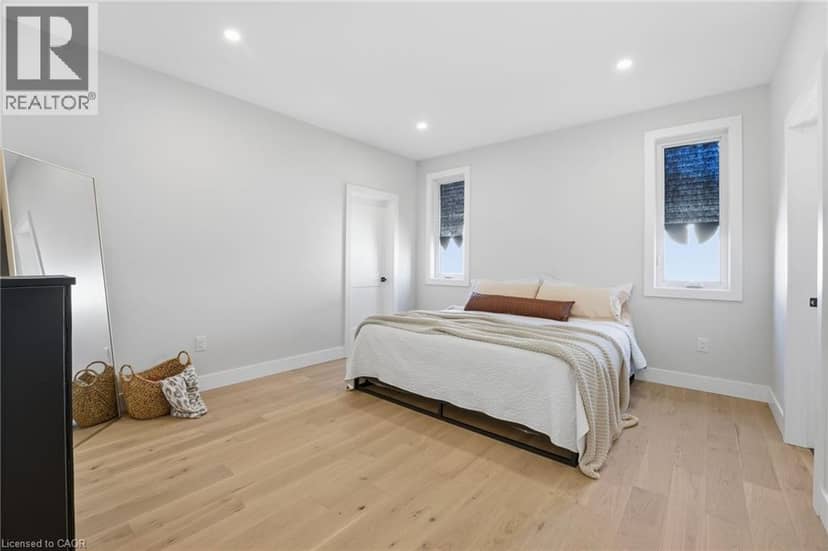 48 REBECCA Drive — photo 17 of 33