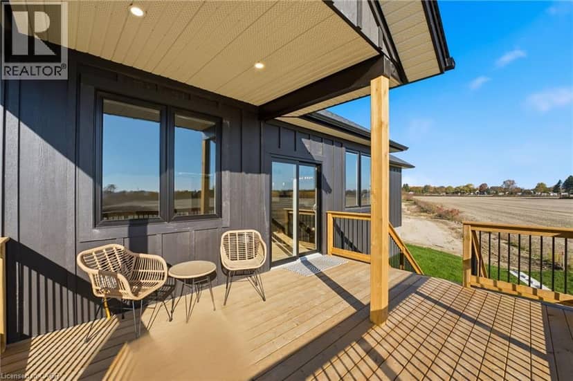 48 REBECCA Drive — photo 26 of 33