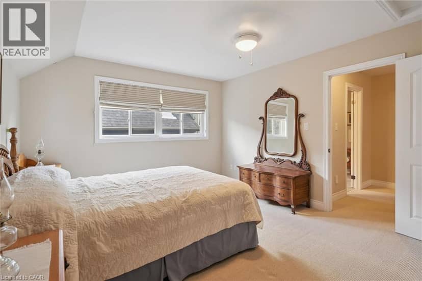 15 BREAKWATER Court — photo 34 of 40