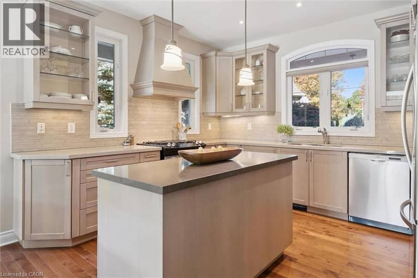 15 BREAKWATER Court — photo 13 of 40