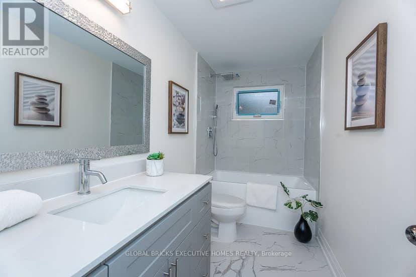 4 Virgilwood Crescent — photo 24 of 40