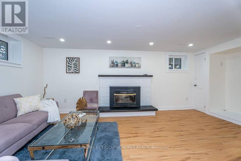 4 Virgilwood Crescent — photo 40 of 40