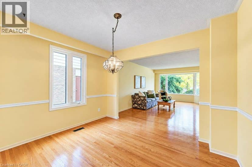 165 MCGARRY Drive — photo 10 of 40