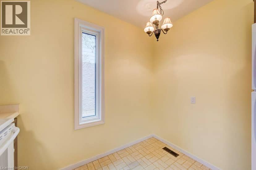 165 MCGARRY Drive — photo 15 of 40