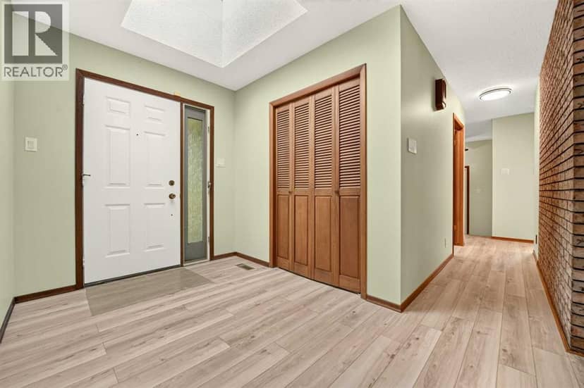 3606 Spruce Drive S — photo 9 of 40