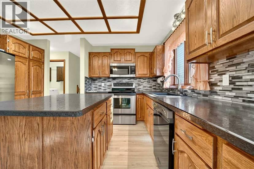 3606 Spruce Drive S — photo 21 of 40