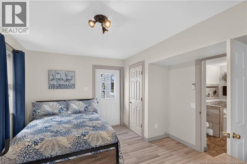 44 Sunset Drive — photo 17 of 32