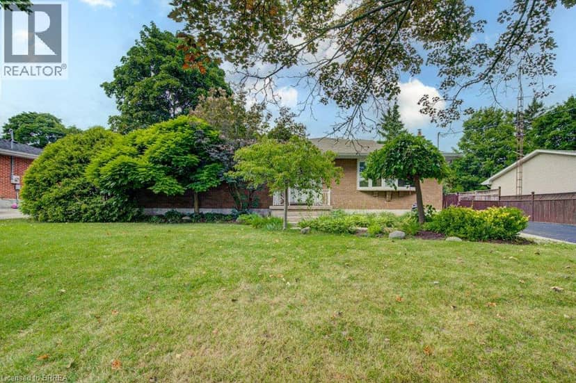 6 BAYLY Drive — photo 3 of 40
