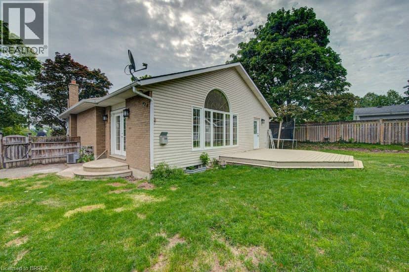 6 BAYLY Drive — photo 38 of 40