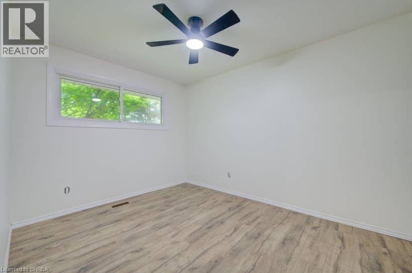6 BAYLY Drive — photo 19 of 40