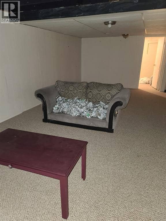 5211 50 Avenue — photo 13 of 16
