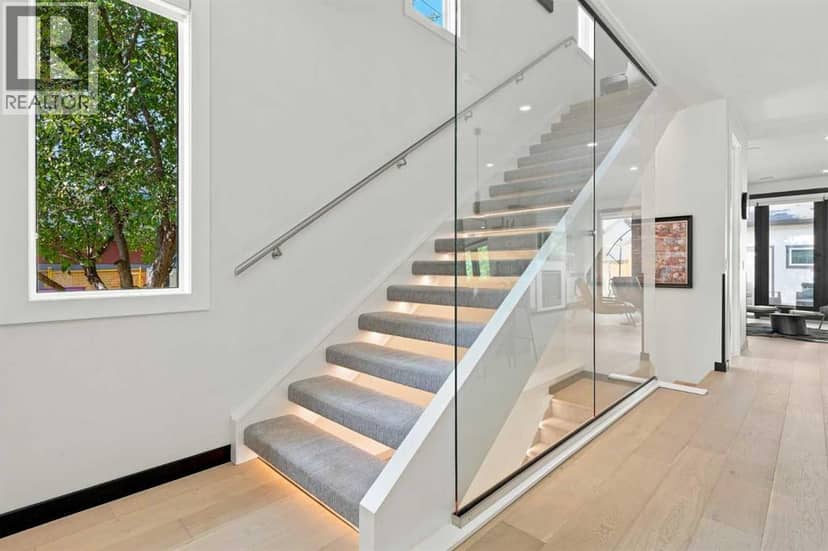 1504 4 Street NE — photo 16 of 40