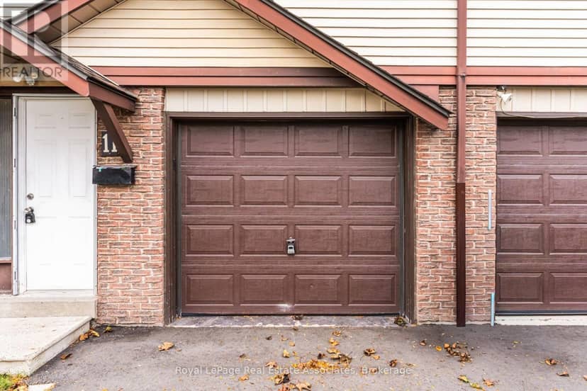 11 - 11 McCallum Court, Brampton, photo 4