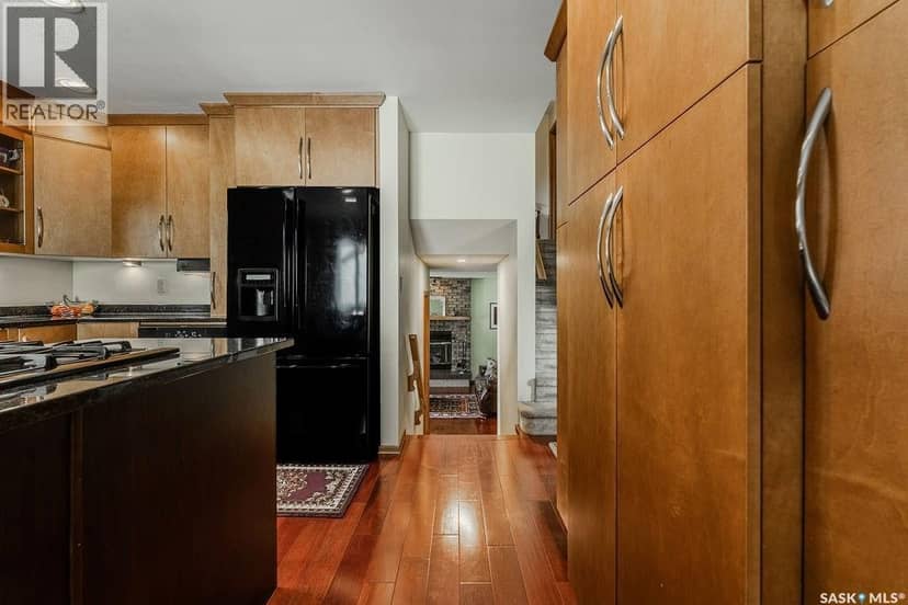 222 Gathercole CRESCENT — photo 13 of 40
