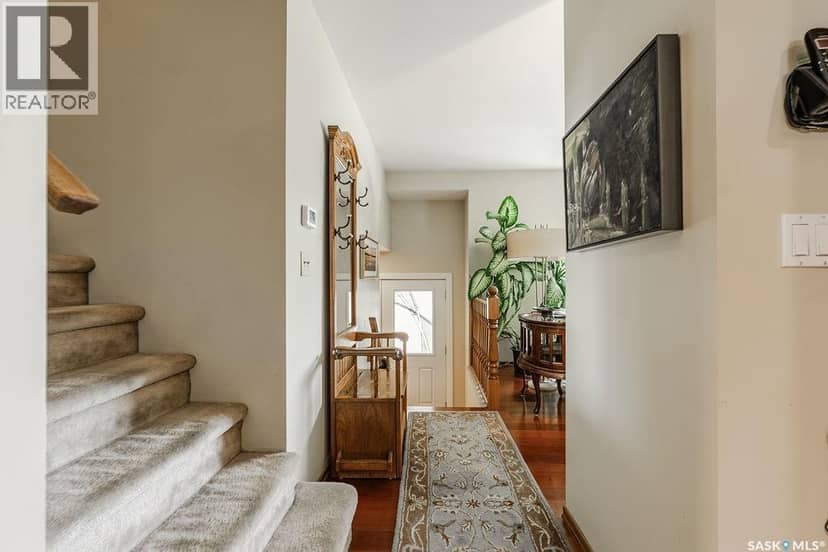 222 Gathercole CRESCENT — photo 15 of 40