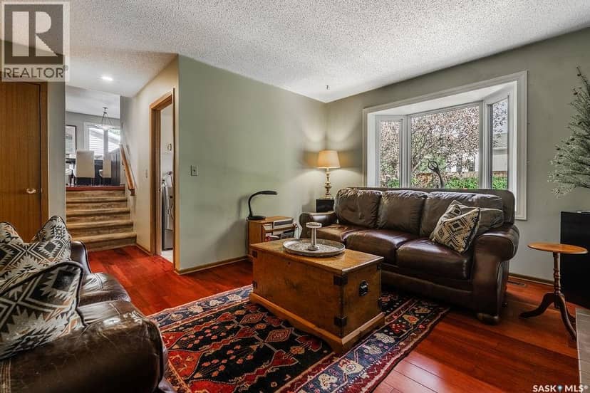 222 Gathercole CRESCENT — photo 28 of 40