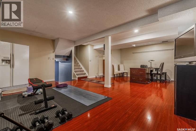 222 Gathercole CRESCENT — photo 34 of 40