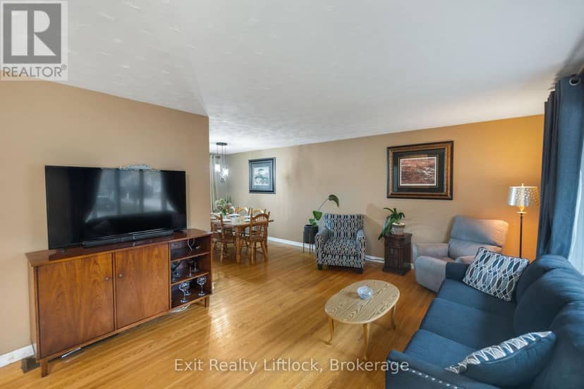 26 Beechwood Drive — photo 14 of 26