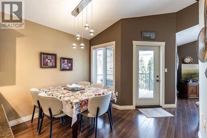 604 Vista Drive SE — photo 14 of 40
