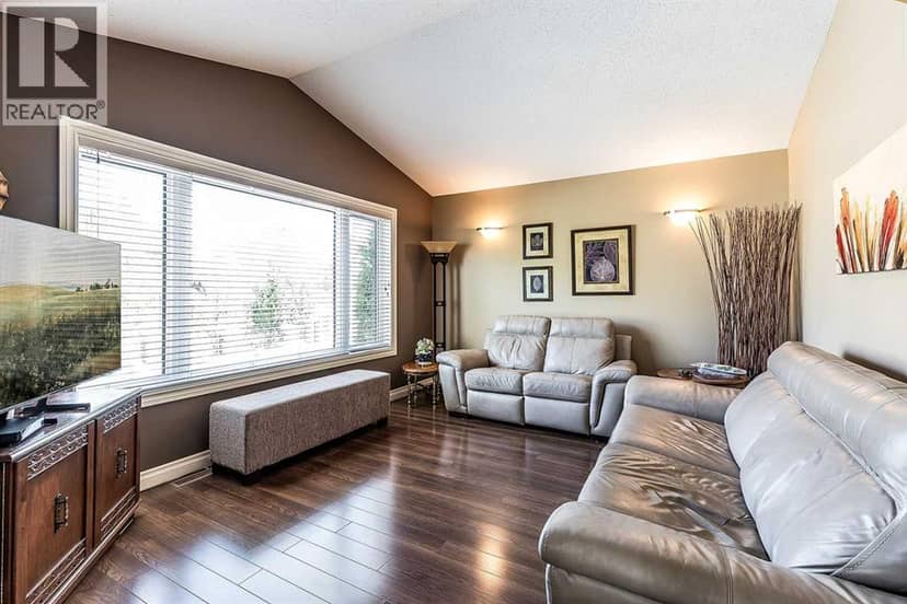 604 Vista Drive SE — photo 15 of 40