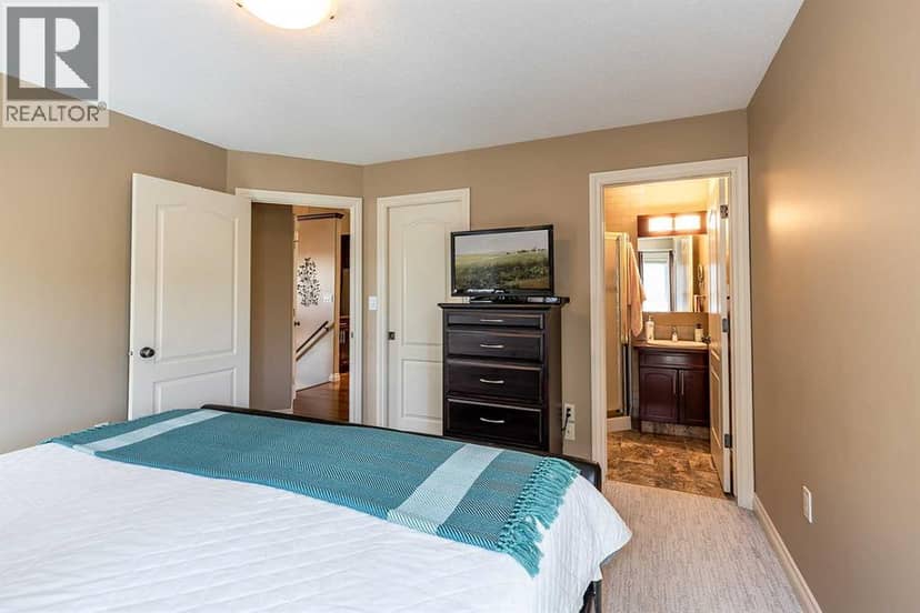 604 Vista Drive SE — photo 20 of 40