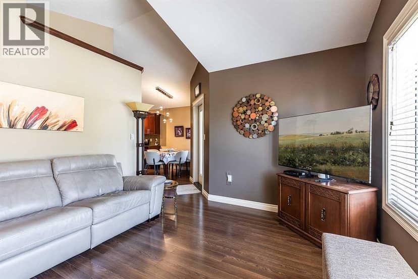 604 Vista Drive SE — photo 17 of 40