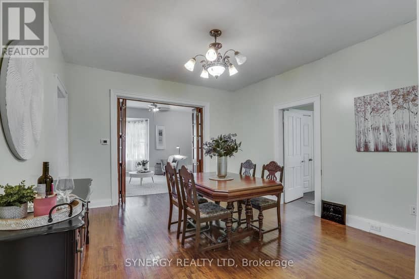210 Albert Street — photo 10 of 32