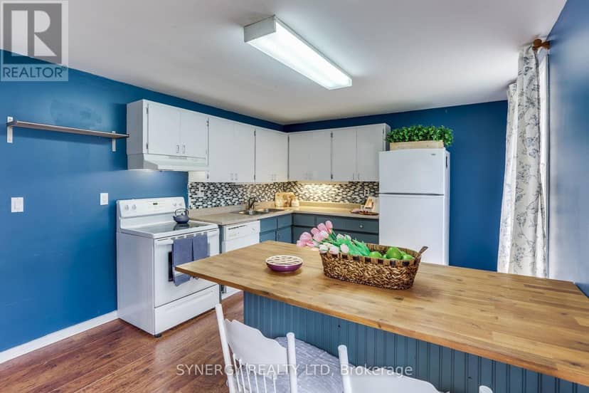 210 Albert Street — photo 16 of 32