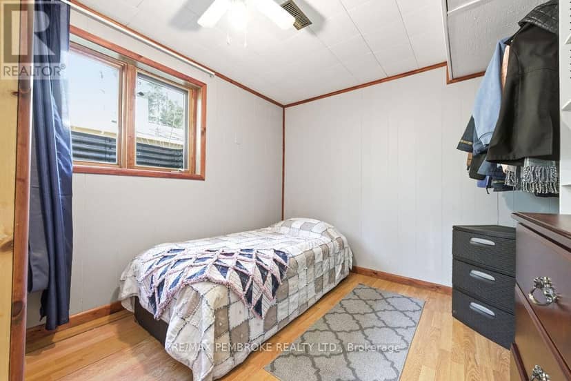 634 Goldfinch Way — photo 36 of 40