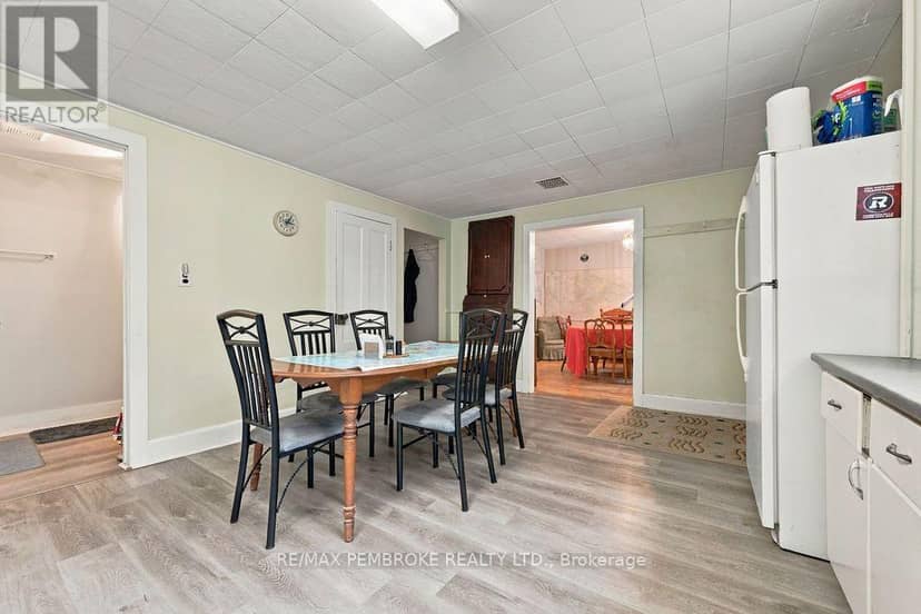 40513 17 Highway — photo 13 of 40