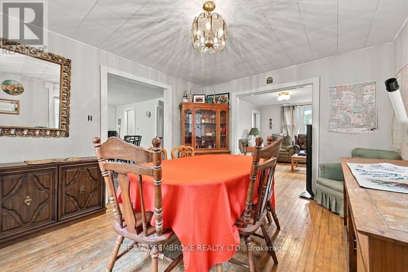 40513 17 Highway — photo 14 of 40