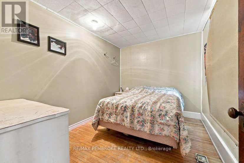 40513 17 Highway — photo 21 of 40