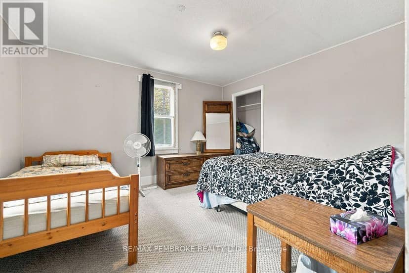 40513 17 Highway — photo 33 of 40