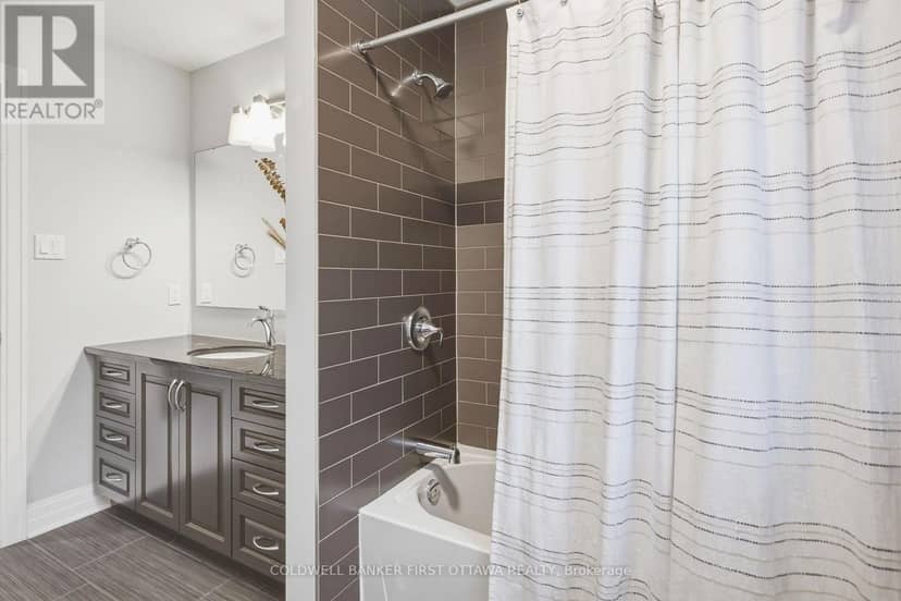 529 Adamson Crescent — photo 29 of 40