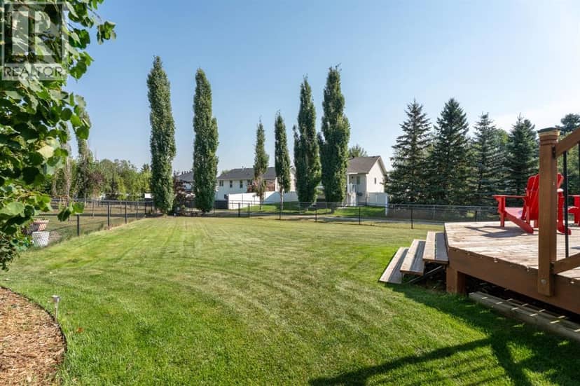 432 Rainbow Falls Way, Chestermere, photo 2