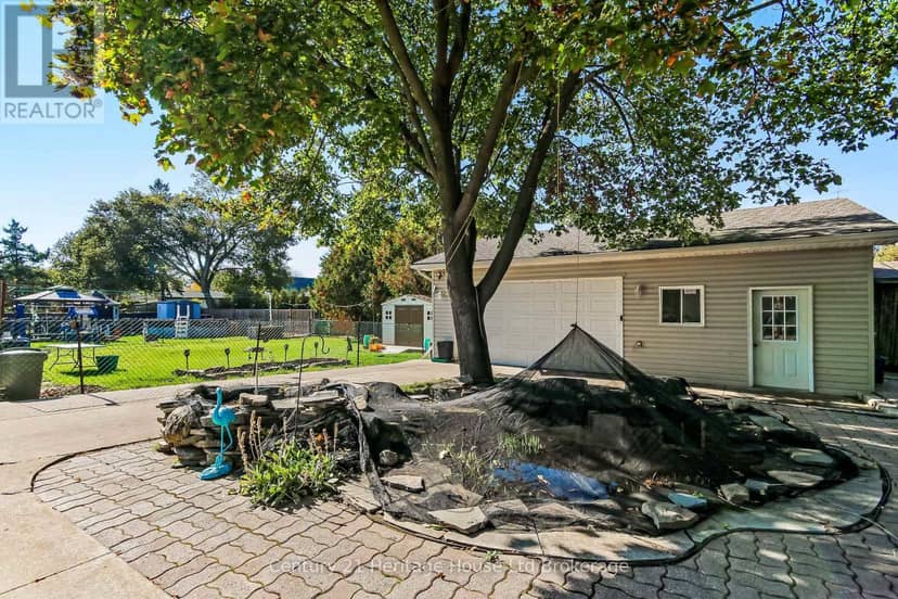 36 Alexander Drive — photo 16 of 23
