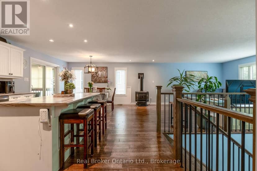 204 Golf Course Road — photo 3 of 32
