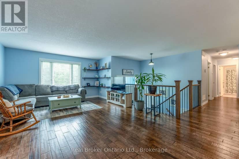 204 Golf Course Road — photo 9 of 32
