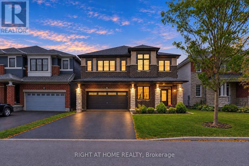 35 Hawks Landing Crescent, Ottawa