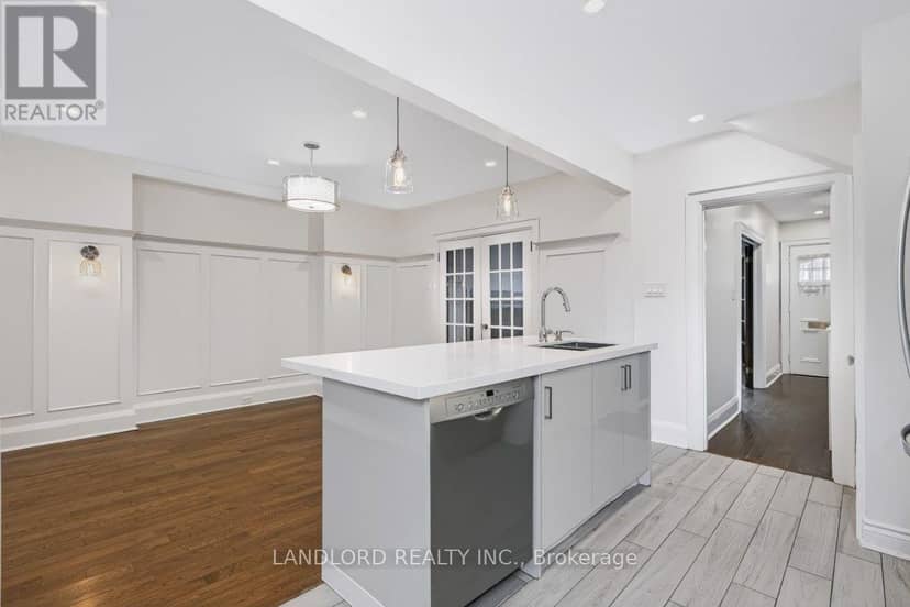 159 Lawrence Avenue W — photo 12 of 37