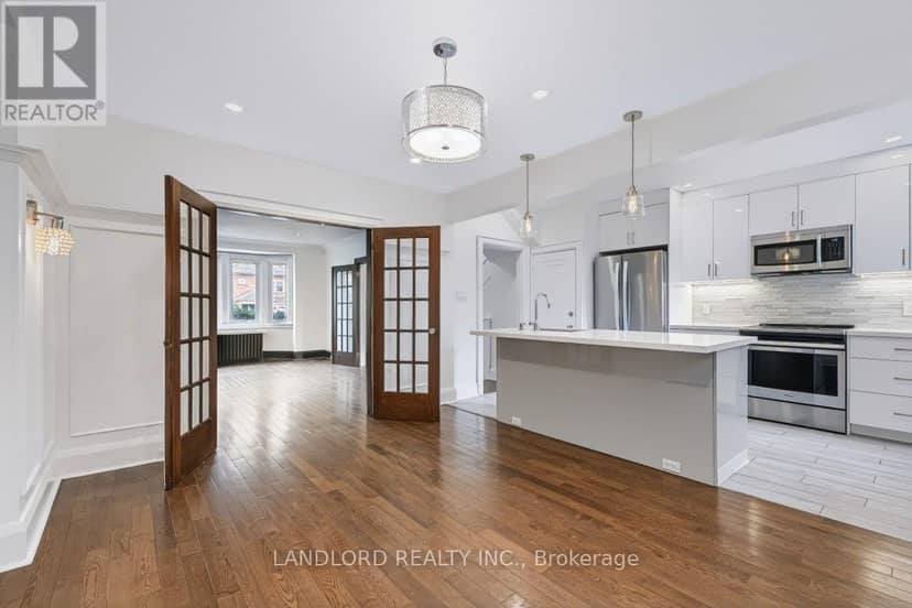 159 Lawrence Avenue W — photo 9 of 37