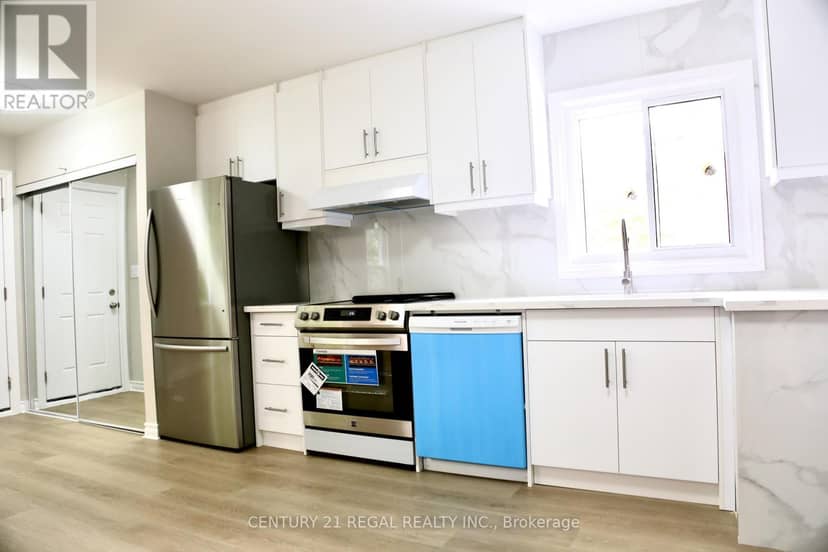 987 Victoria Park Avenue, Toronto, photo 2